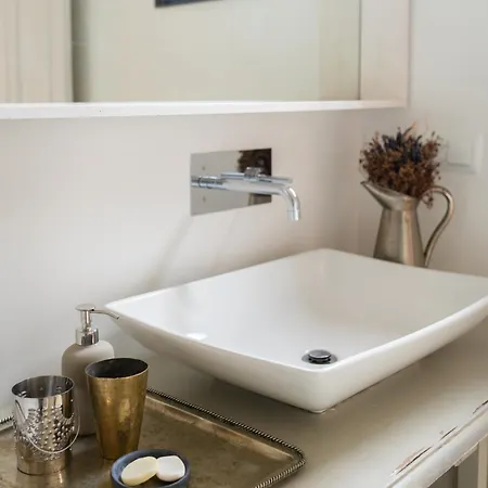 Casa Boutique San Bernardo, Con Jacuzzi Y Parking. Siviglia