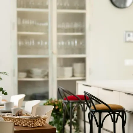 Casa Boutique San Bernardo, Con Jacuzzi Y Parking. * Siviglia