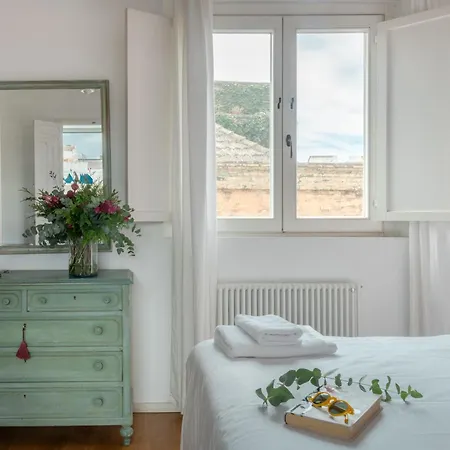 Appartamento Casa Boutique San Bernardo, Con Jacuzzi Y Parking. Siviglia