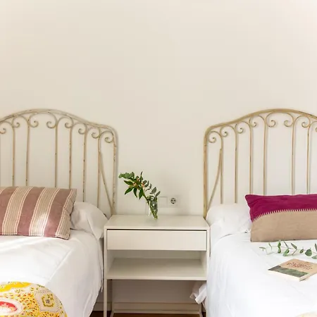 Appartamento Casa Boutique San Bernardo, Con Jacuzzi Y Parking. Siviglia