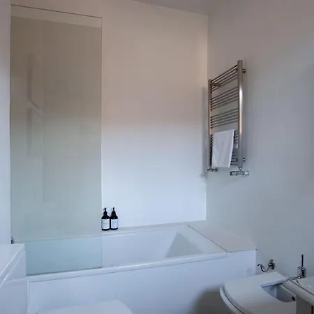 Casa Boutique San Bernardo, Con Jacuzzi Y Parking. Appartamento Siviglia