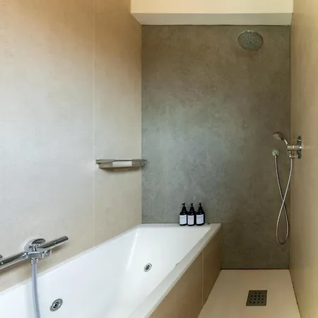 Apartment Casa Boutique San Bernardo, Con Jacuzzi Y Parking. Seville