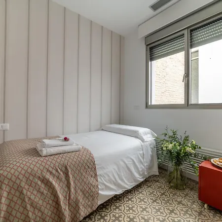 Casa Boutique San Bernardo, Con Jacuzzi Y Parking. Apartment Seville